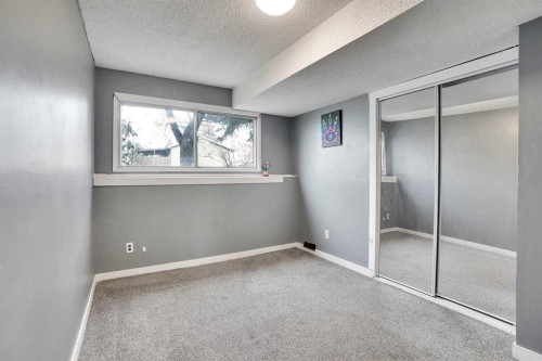 52 Pennsburg Way Se, Calgary, AB - Indoor Photo Showing Other Room