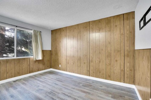 52 Pennsburg Way Se, Calgary, AB - Indoor Photo Showing Other Room