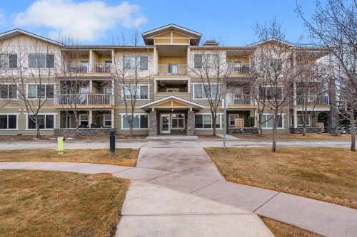 2202-4 Kingsland Close SE Airdrie, AB T4A 0J3