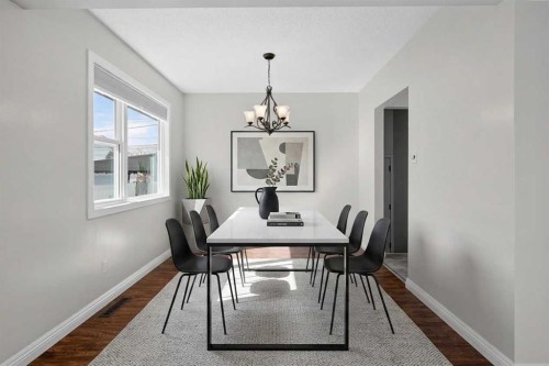 727 Macleay Road Ne, Calgary, AB - Indoor Photo Showing Dining Room