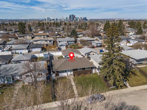 727 Macleay Road Ne, Calgary, AB - Outdoor With View
