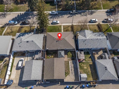 727 Macleay Road Ne, Calgary, AB - Outdoor