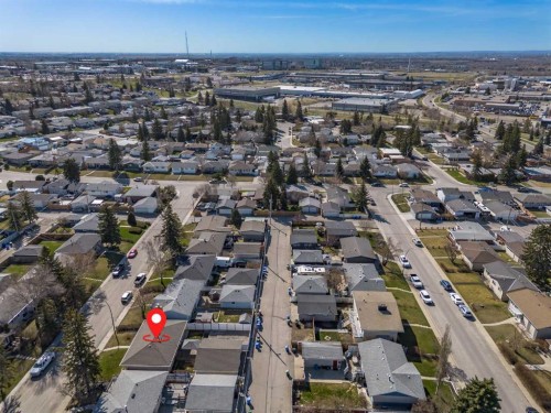 727 Macleay Road Ne, Calgary, AB - Outdoor With View