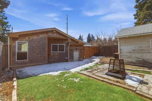 134 32 Avenue Ne, Calgary, AB - Outdoor With Exterior