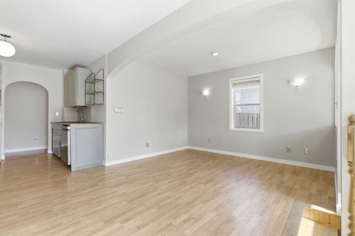 134 32 Avenue Ne, Calgary, AB - Indoor