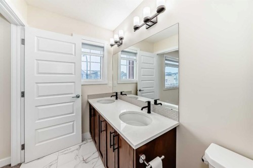 538 Sage Hill Road Nw, Calgary, AB - Indoor Photo Showing Bathroom