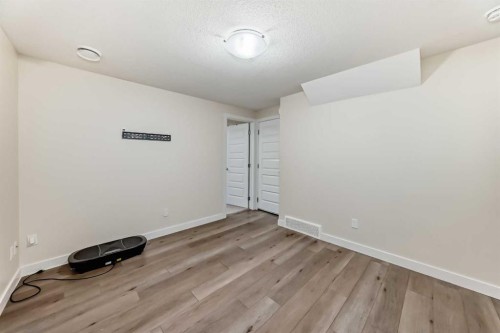 538 Sage Hill Road Nw, Calgary, AB - Indoor Photo Showing Other Room