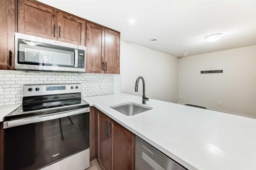 538 Sage Hill Road Nw, Calgary, AB - Indoor Photo Showing Kitchen With Upgraded Kitchen