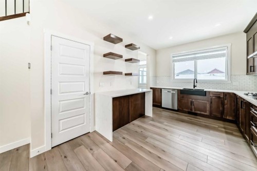 538 Sage Hill Road Nw, Calgary, AB - Indoor Photo Showing Kitchen