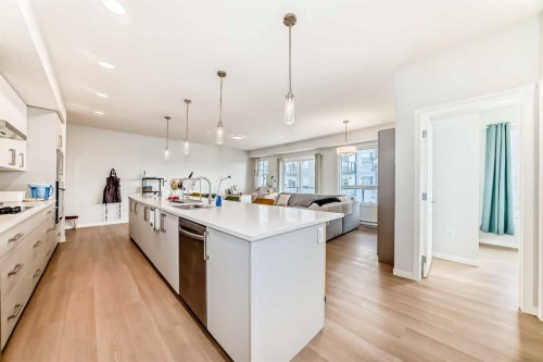 1303-33 Carringham Gate Nw, Calgary, AB - Indoor Photo Showing Kitchen