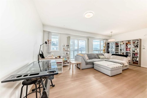 1303-33 Carringham Gate Nw, Calgary, AB - Indoor Photo Showing Living Room