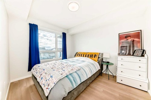 1303-33 Carringham Gate Nw, Calgary, AB - Indoor Photo Showing Bedroom