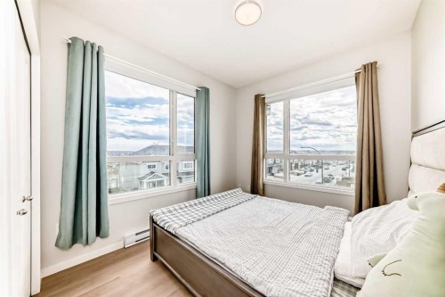 1303-33 Carringham Gate Nw, Calgary, AB - Indoor Photo Showing Bedroom