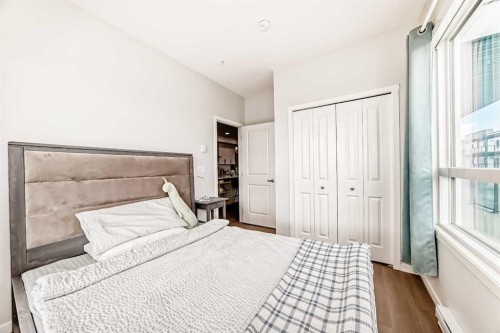 1303-33 Carringham Gate Nw, Calgary, AB - Indoor Photo Showing Bedroom