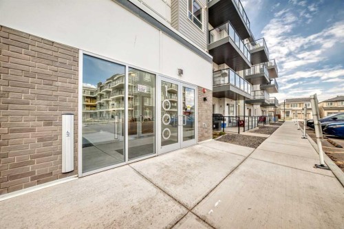 1303-33 Carringham Gate Nw, Calgary, AB - Outdoor With Balcony