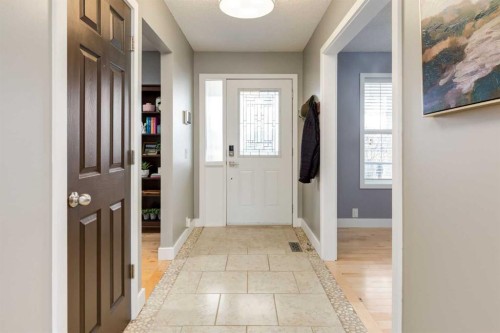 16 Prestwick Road Se, Calgary, AB - Indoor Photo Showing Other Room