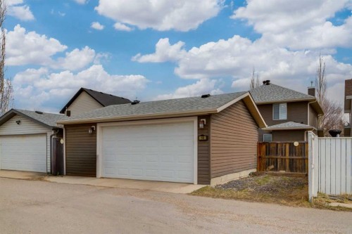 16 Prestwick Road Se, Calgary, AB - Outdoor