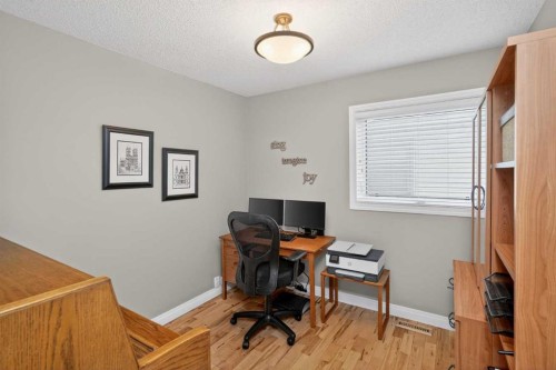 3513 Douglas Woods Heights Se, Calgary, AB - Indoor Photo Showing Office