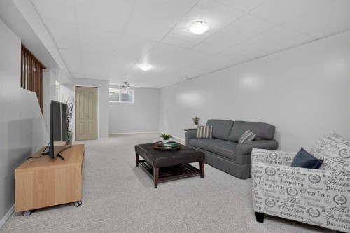 3513 Douglas Woods Heights Se, Calgary, AB - Indoor
