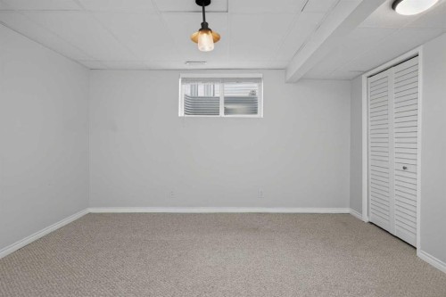 3513 Douglas Woods Heights Se, Calgary, AB - Indoor Photo Showing Other Room