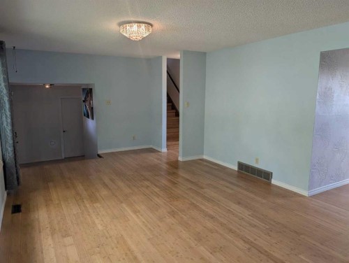 3711 Beaver Road Nw, Calgary, AB - Indoor Photo Showing Other Room