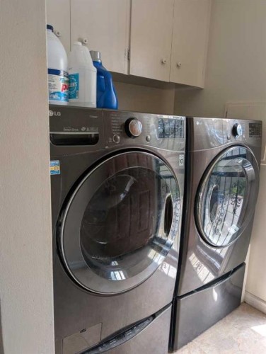 3711 Beaver Road Nw, Calgary, AB - Indoor Photo Showing Laundry Room