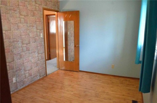 3711 Beaver Road Nw, Calgary, AB - Indoor Photo Showing Other Room