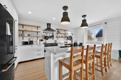 32 Beaupre Crescent Nw, Calgary, AB - Indoor