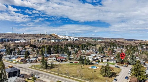 32 Beaupre Crescent Nw, Calgary, AB - Outdoor With View