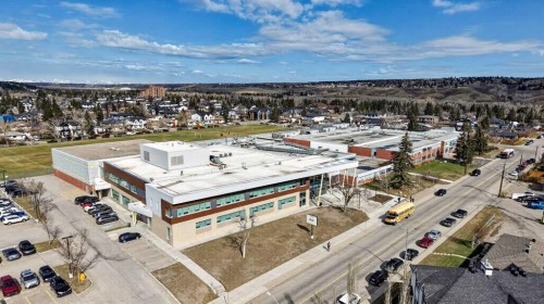 32 Beaupre Crescent Nw, Calgary, AB - Outdoor With View
