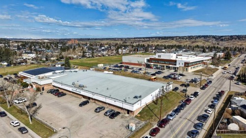 32 Beaupre Crescent Nw, Calgary, AB - Outdoor With View