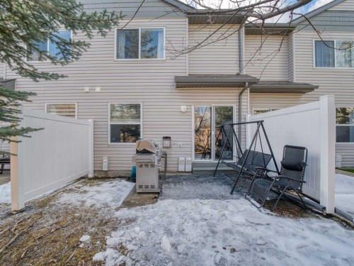 101 Everstone Place Sw, Calgary, AB - Outdoor With Exterior