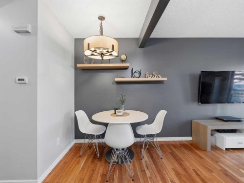 101 Everstone Place Sw, Calgary, AB - Indoor Photo Showing Dining Room