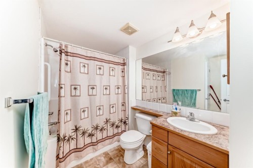 446-15 Everstone Drive Sw, Calgary, AB - Indoor Photo Showing Bathroom