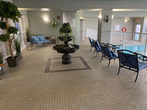 446-15 Everstone Drive Sw, Calgary, AB - Indoor Photo Showing Other Room