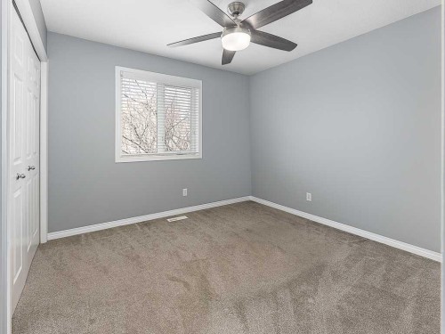 172 Simcoe Place Sw, Calgary, AB - Indoor Photo Showing Other Room