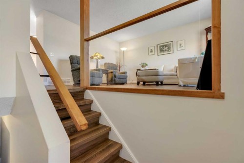 20 Ogmoor Crescent Se, Calgary, AB - Indoor Photo Showing Other Room