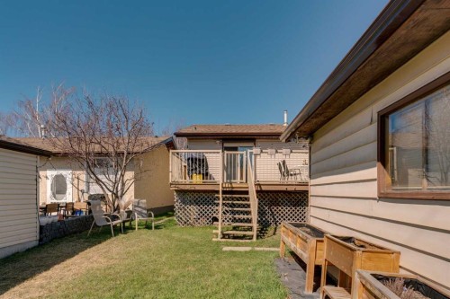 20 Ogmoor Crescent Se, Calgary, AB - Outdoor With Deck Patio Veranda With Exterior