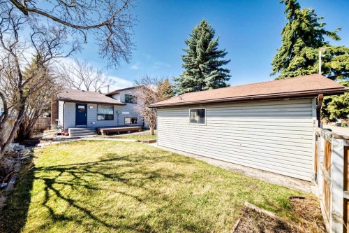 6840 4 Avenue Ne, Calgary, AB - Outdoor