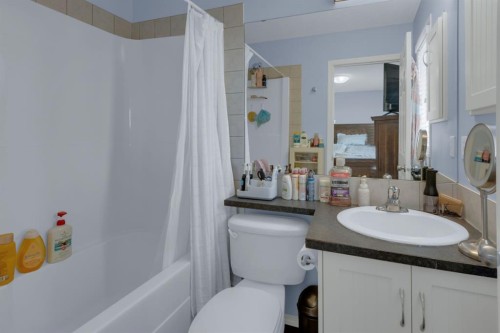 273 Eversyde Boulevard Sw, Calgary, AB - Indoor Photo Showing Bathroom
