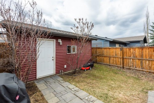 273 Eversyde Boulevard Sw, Calgary, AB - Outdoor