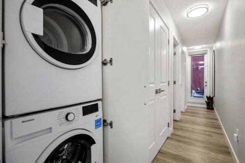 2226 Westmount Road Nw, Calgary, AB - Indoor Photo Showing Laundry Room
