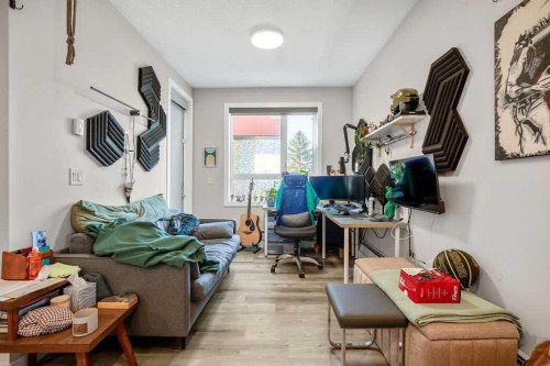 2226 Westmount Road Nw, Calgary, AB - Indoor