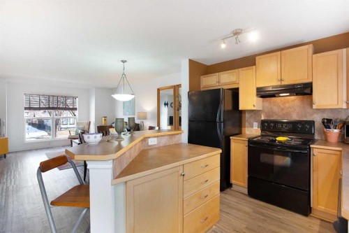 211 Prestwick Heights Se, Calgary, AB - Indoor Photo Showing Kitchen