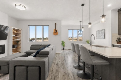 1041 Iron Landing Way, Crossfield, AB - Indoor