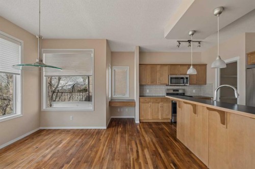 11 Valley Crest Rise Nw, Calgary, AB - Indoor Photo Showing Kitchen