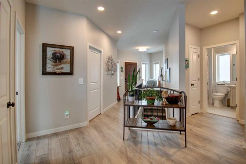 800 Mandalay Link, Carstairs, AB - Indoor Photo Showing Other Room