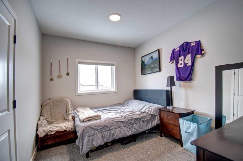 800 Mandalay Link, Carstairs, AB - Indoor Photo Showing Bedroom