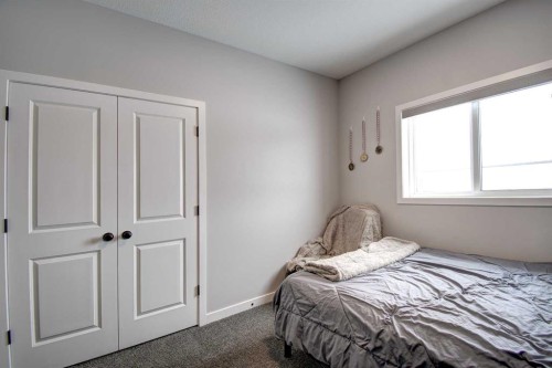 800 Mandalay Link, Carstairs, AB - Indoor Photo Showing Bedroom