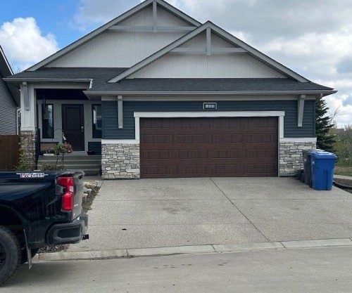 800 Mandalay Link, Carstairs, AB - Outdoor